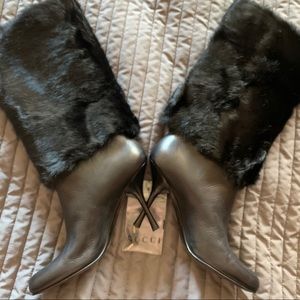 Gucci Black Leather Fur-trim Boots (Size 7B, New)